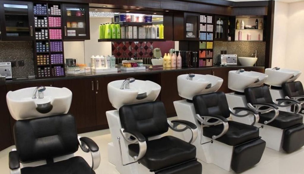 قاعدة بيانات لصالون التجميل