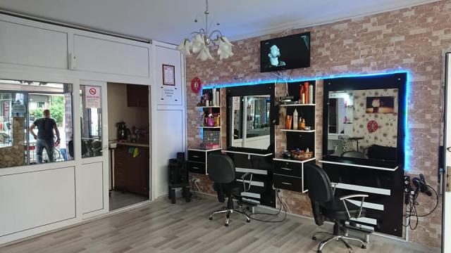 كاشير صالون تجميل