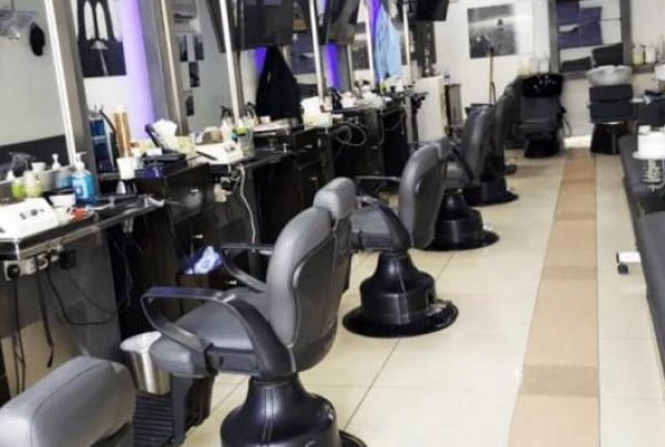 معدات صالون تجميل نسائى