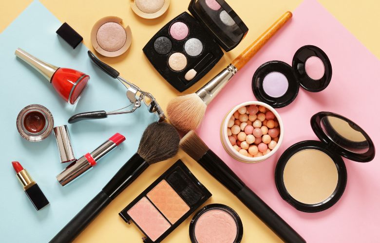 ادوات التجميل: اهم اسباب نجاح مراكز التجميل وارتفاع مبيعاته